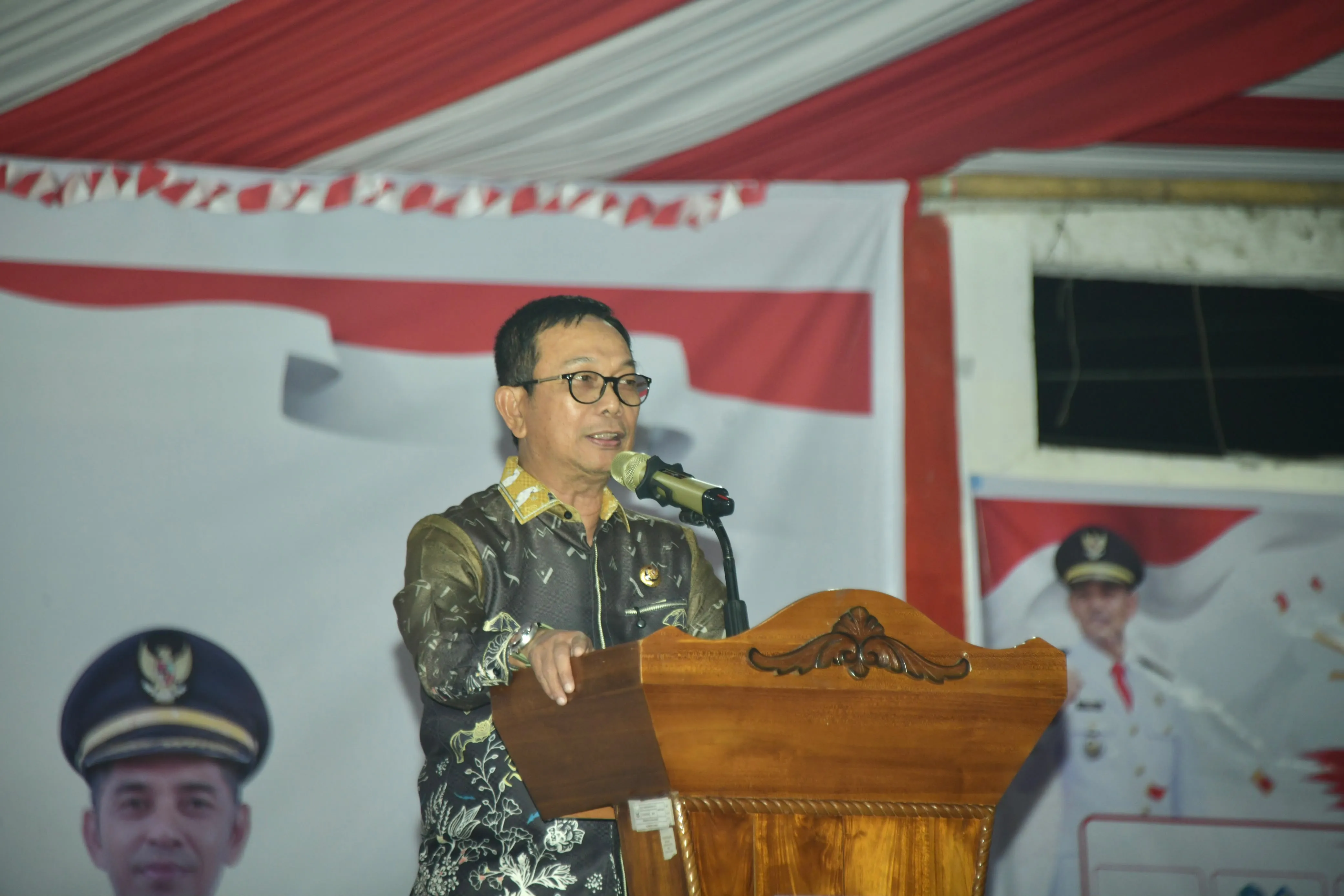 Hadiri Pembukaan Malam Kesenian Liliriaja, Bupati Soppeng Apresiasi Semangat dan Kebersamaan Warga Rayakan HUT RI ke-81